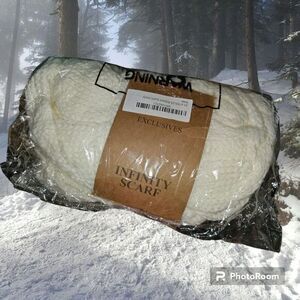 CC Infinity Knit‎ Scarf NWT